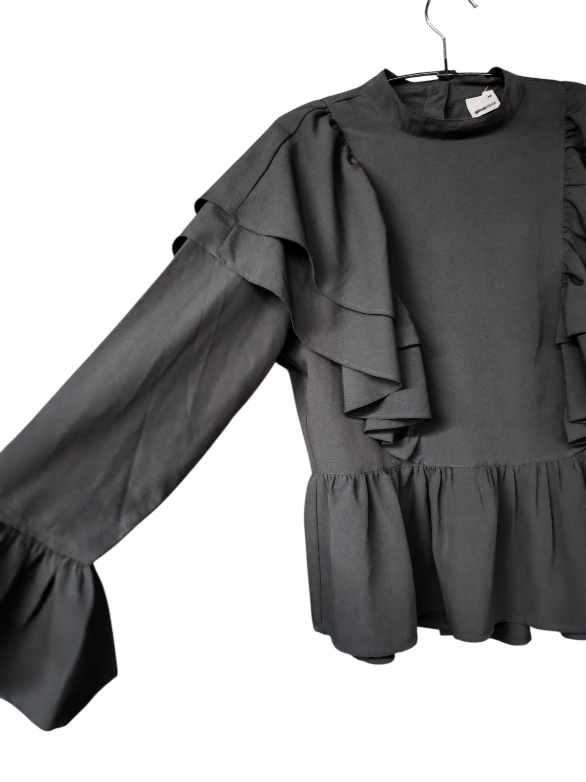 Gina Tricot röyhelöpaita 40