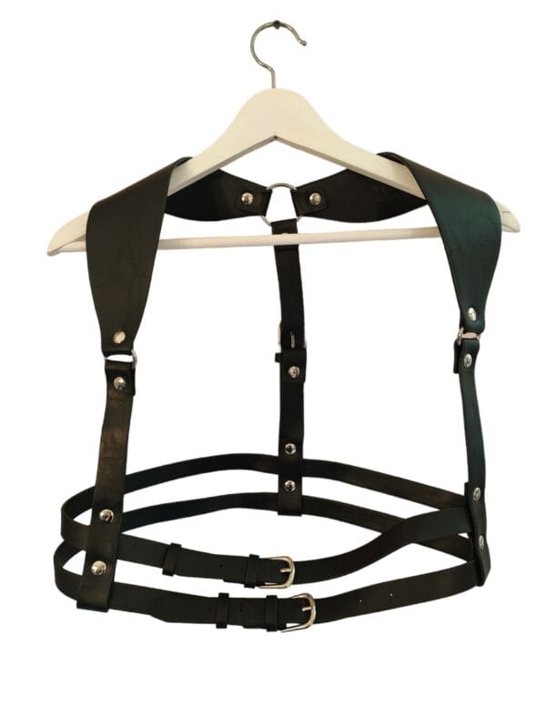 Musta yläosan harness (3528)