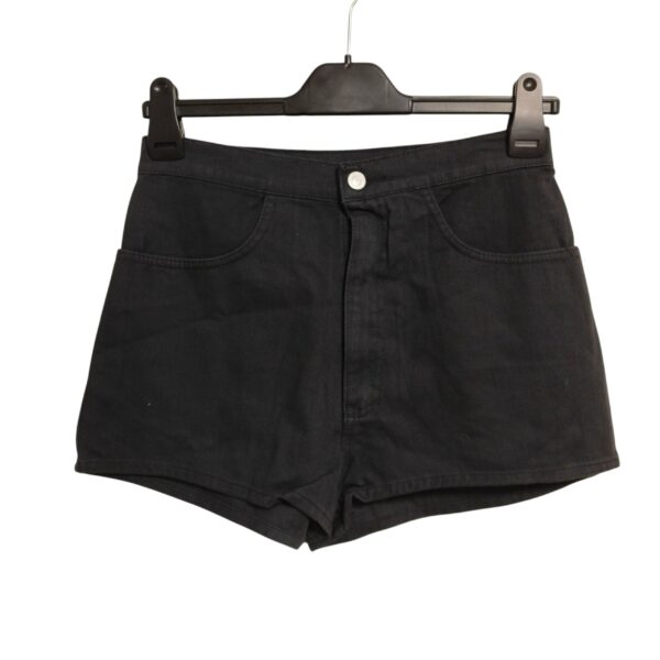 Mustat shortsit 12 (4569)
