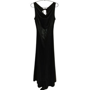 Musta wetlook maximekko